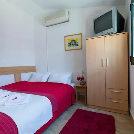 Magic - 150 M From Beach *