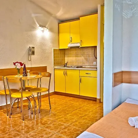 Magic - 150 M From Beach *